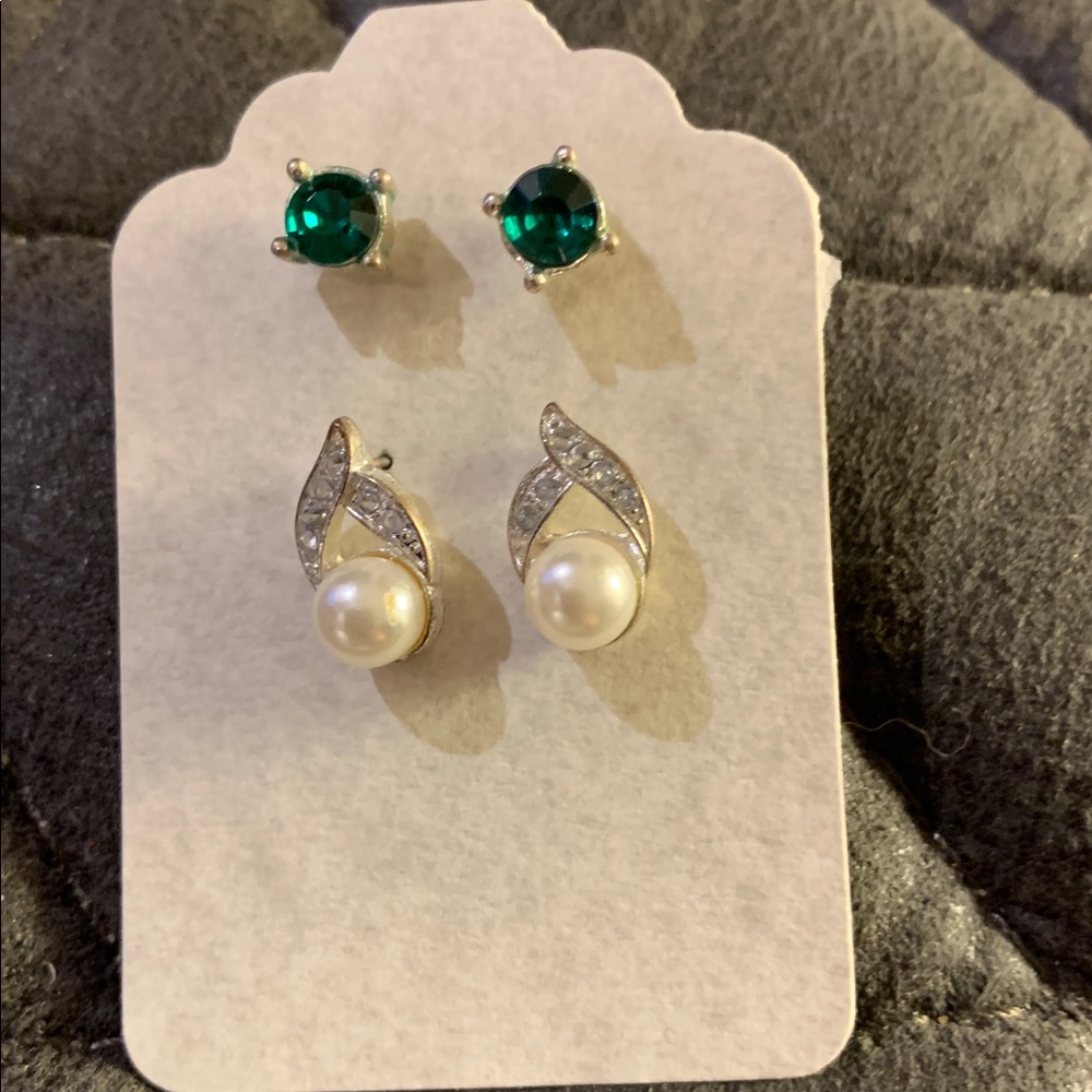 Set of 2 Simple pearl and crystal earrings w stainless posts